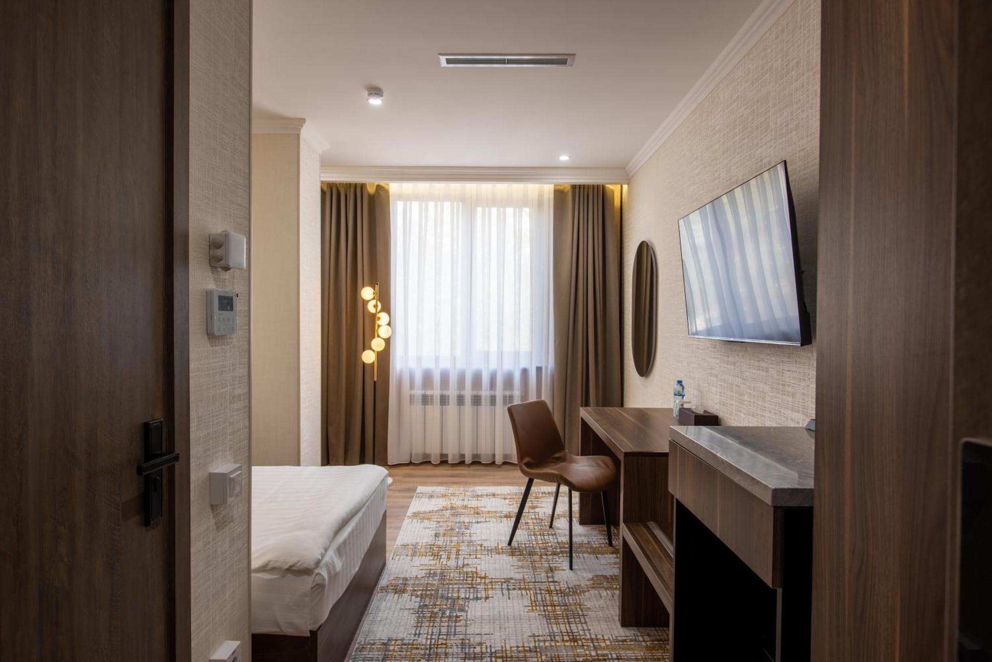 Silk Road Premium Hotel Tashkent Exterior photo